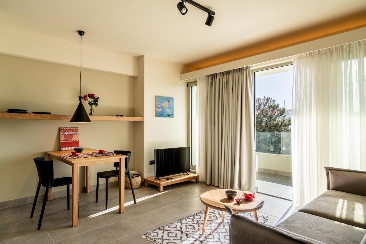 Sii City Luxury Suites 罗希姆诺 外观 照片